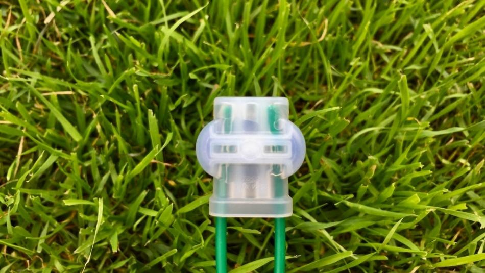 How many splices can I have on the boundary wire?