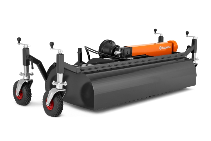 Husqvarna surface cleaner for hybrid grass in the group at GPLSHOP (5464861-01)
