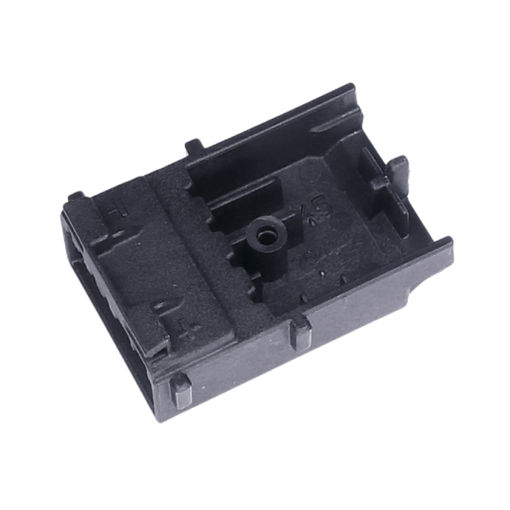 Battery connection in the group at GPLSHOP (5866898-01)