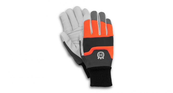 Gloves Husqvarna Functional with saw protection 2021 in the group Husqvarna Forest and Garden Products / Husqvarna Clothing/Equipment / Gloves at GPLSHOP (5950039)