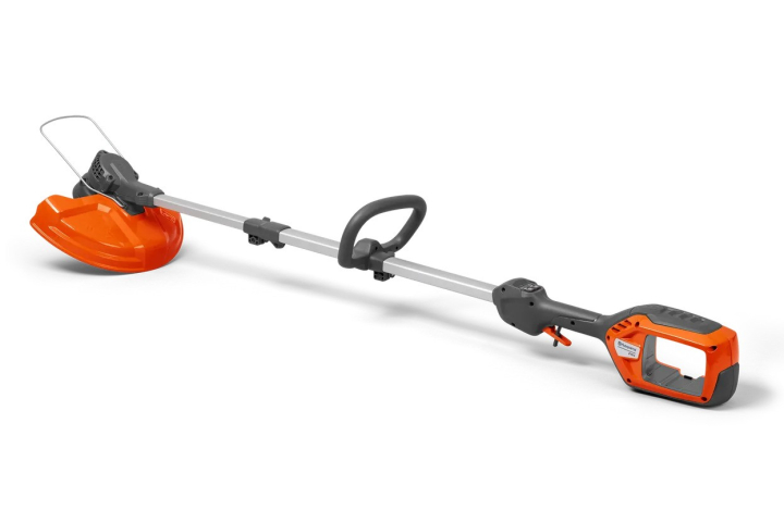 Husqvarna 215iL Tri-Cut Battery Trimmer in the group Husqvarna Forest and Garden Products / Husqvarna Brushcutters & Trimmers / Battery brushcutters & trimmers at GPLSHOP (9705360-09)