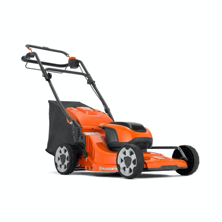 Husqvarna LC 142iS in the group Husqvarna Forest and Garden Products / Husqvarna Lawn Mowers / Battery Lawn Mower at GPLSHOP (9705419-01)