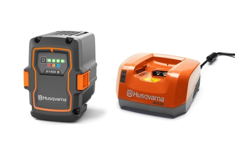 Husqvarna Battery & charger kit B140X & QC330 in the group Husqvarna Forest and Garden Products / Husqvarna Battery operated power tools / Accessories Battery Operated Power Tools / Kit with battery & charger at GPLSHOP (9706079)