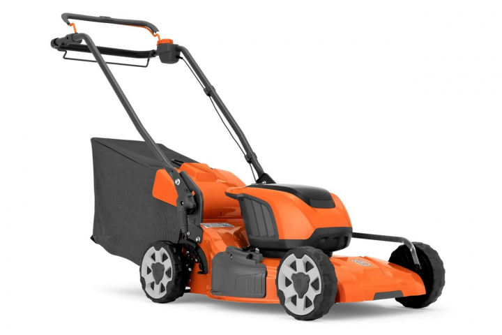 Husqvarna LC 251iS without battery and charger in the group Husqvarna Forest and Garden Products / Husqvarna Lawn Mowers / Battery Lawn Mower at GPLSHOP (9707226-01)