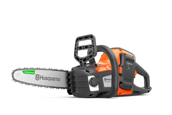 Husqvarna 215i battery chainsaw with battery and charger in the group Husqvarna Forest and Garden Products / Husqvarna Chainsaws / Battery Chainsaws at GPLSHOP (9707920-04)