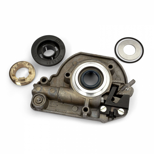 Oil pump 5018970-71