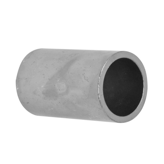 Distance sleeve