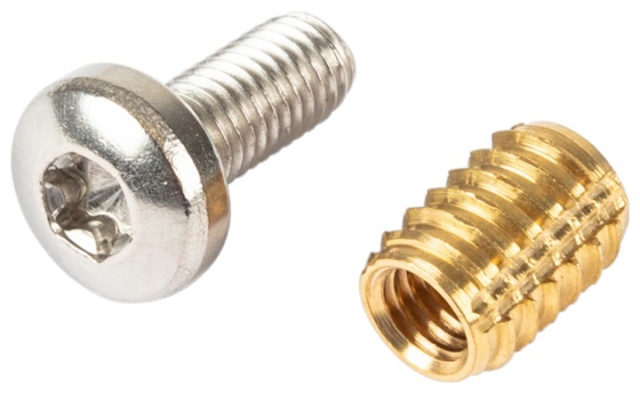Thread insert and screw for Automower