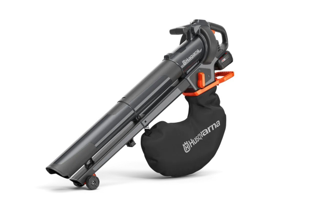 Husqvarna Aspire™ BVX-P4A with battery and charger
