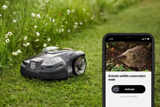 Husqvarna Automower® 405X Robotic Lawn Mower