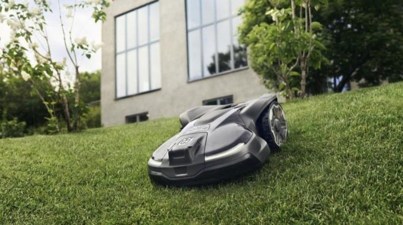 Husqvarna Automower® 450X Nera Robotic Lawn Mower with EPOS plug-in kit
