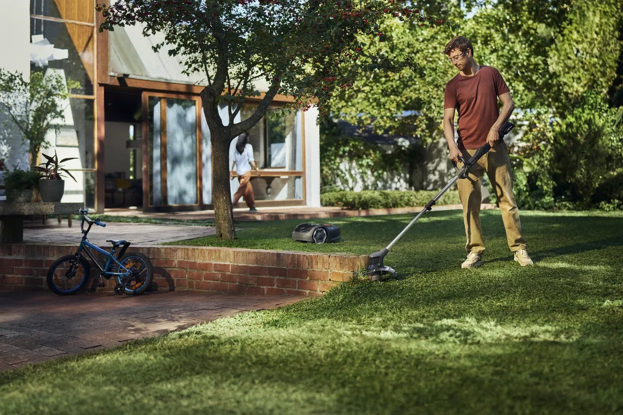 Husqvarna Aspire™ T28 with battery(B45 2.5Ah) and charger