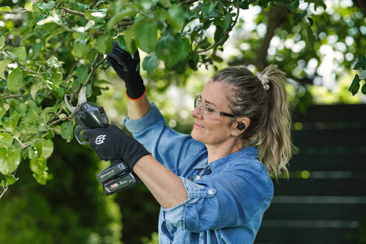 Husqvarna Aspire™ PS30X-P4A secateur