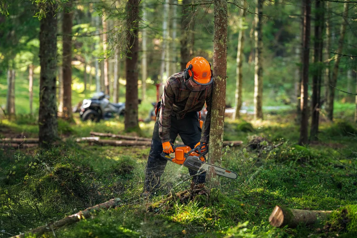 Husqvarna 440i Battery chainsaw without battery and charger
