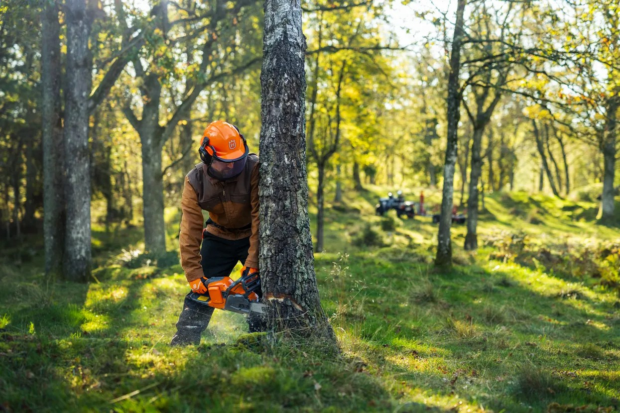 Husqvarna 440i Battery chainsaw without battery and charger